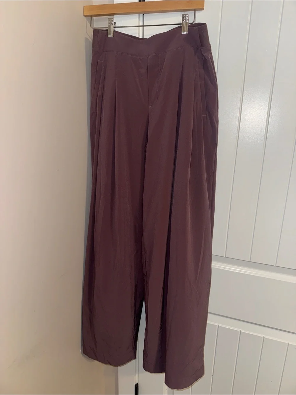 Athleta Wide Leg Pleated Pant - Picture 1 of 4